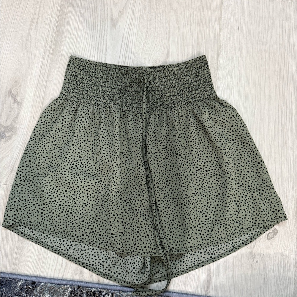 SHEIN High Waist Green and Black Shorts